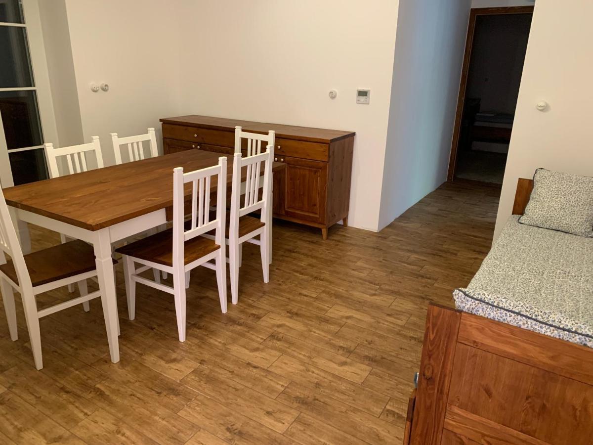 Szazesztendos Reveszhaz Apartman Szigetmonostor Exteriér fotografie