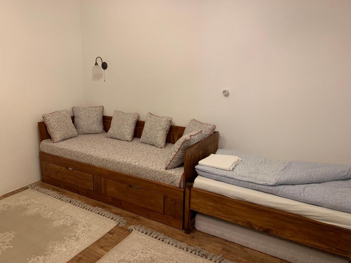 Szazesztendos Reveszhaz Apartman Szigetmonostor Exteriér fotografie