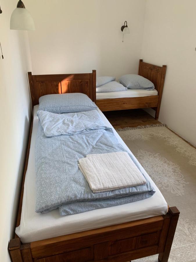 Szazesztendos Reveszhaz Apartman Szigetmonostor Exteriér fotografie